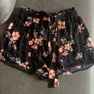 Divided by H&M Floral Flowy Shorts